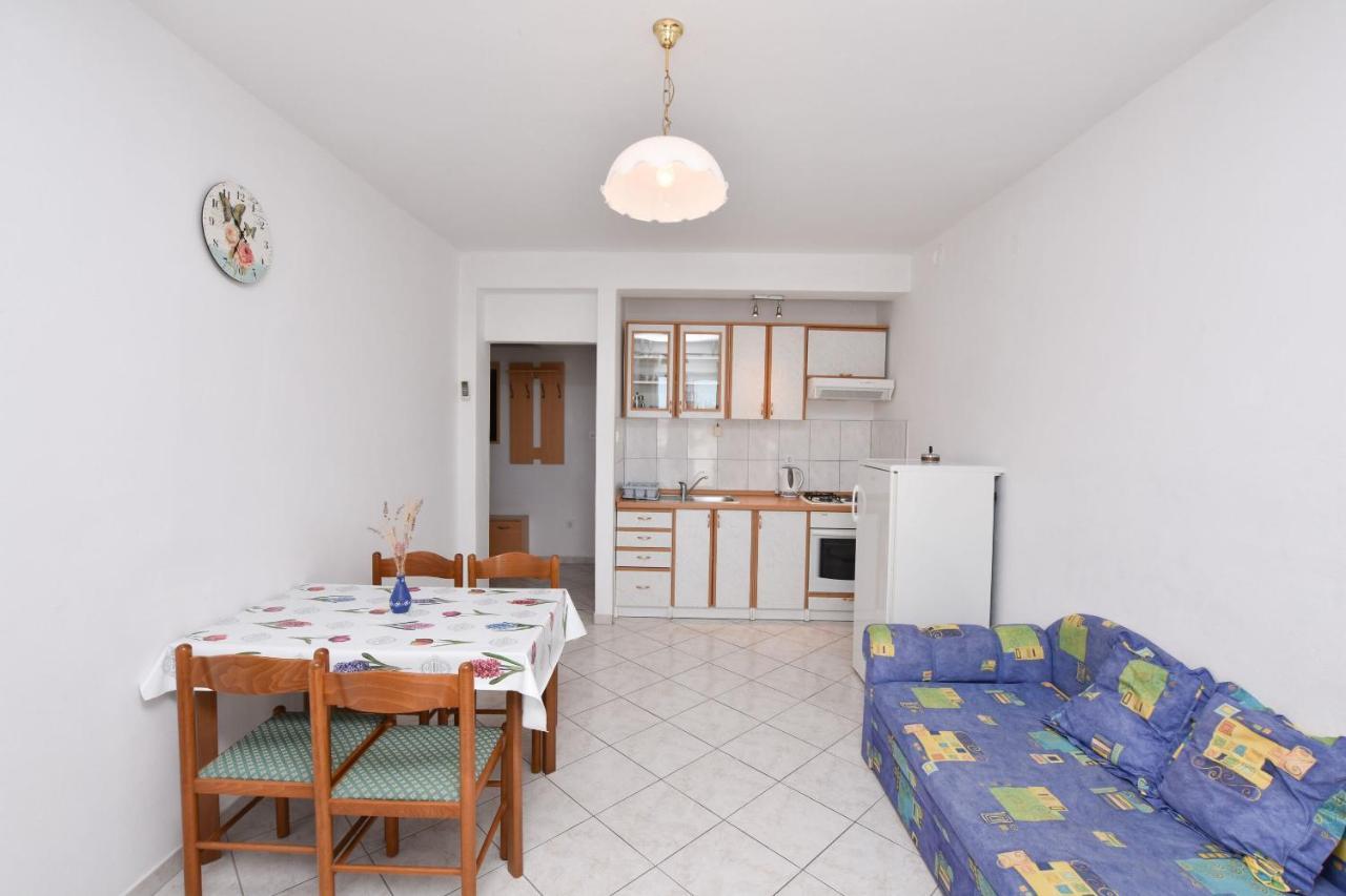 Apartments And Room Kiko Primošten Kültér fotó