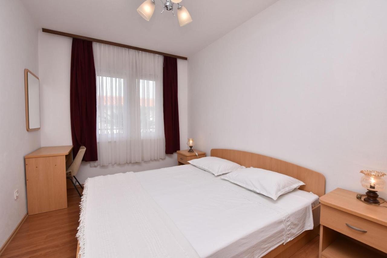 Apartments And Room Kiko Primošten Kültér fotó