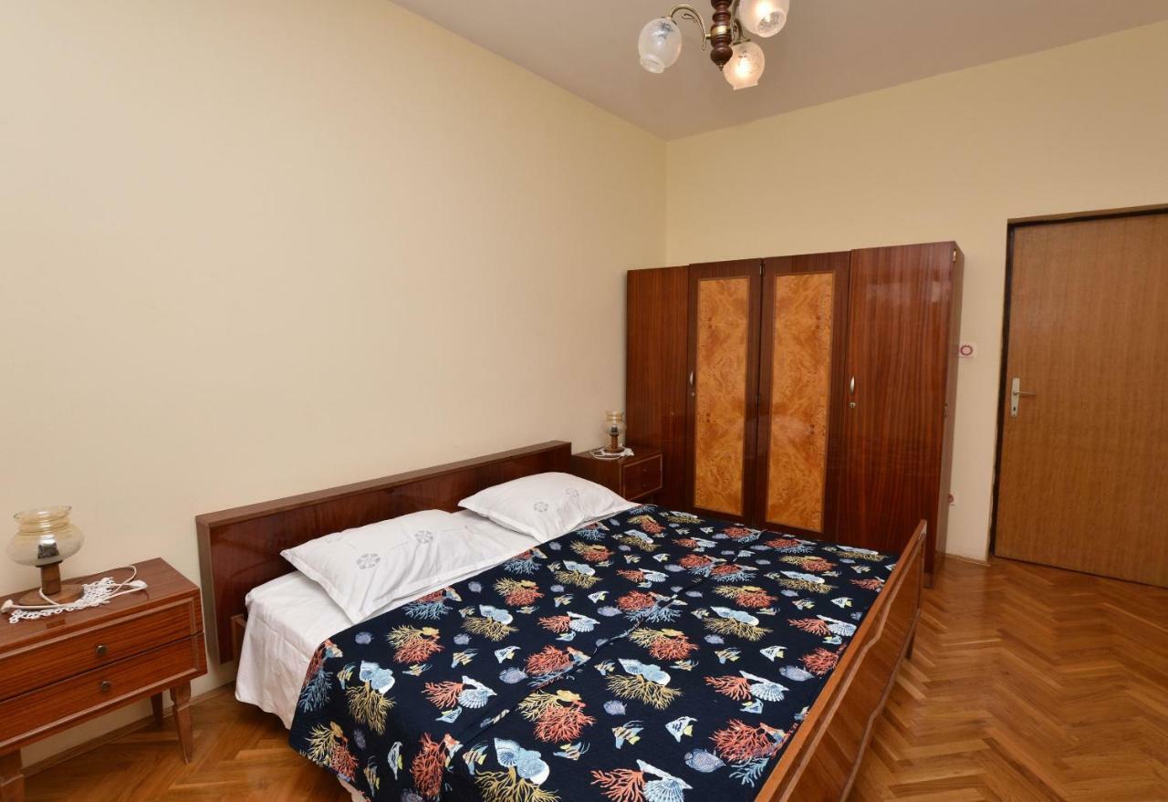 Apartments And Room Kiko Primošten Kültér fotó