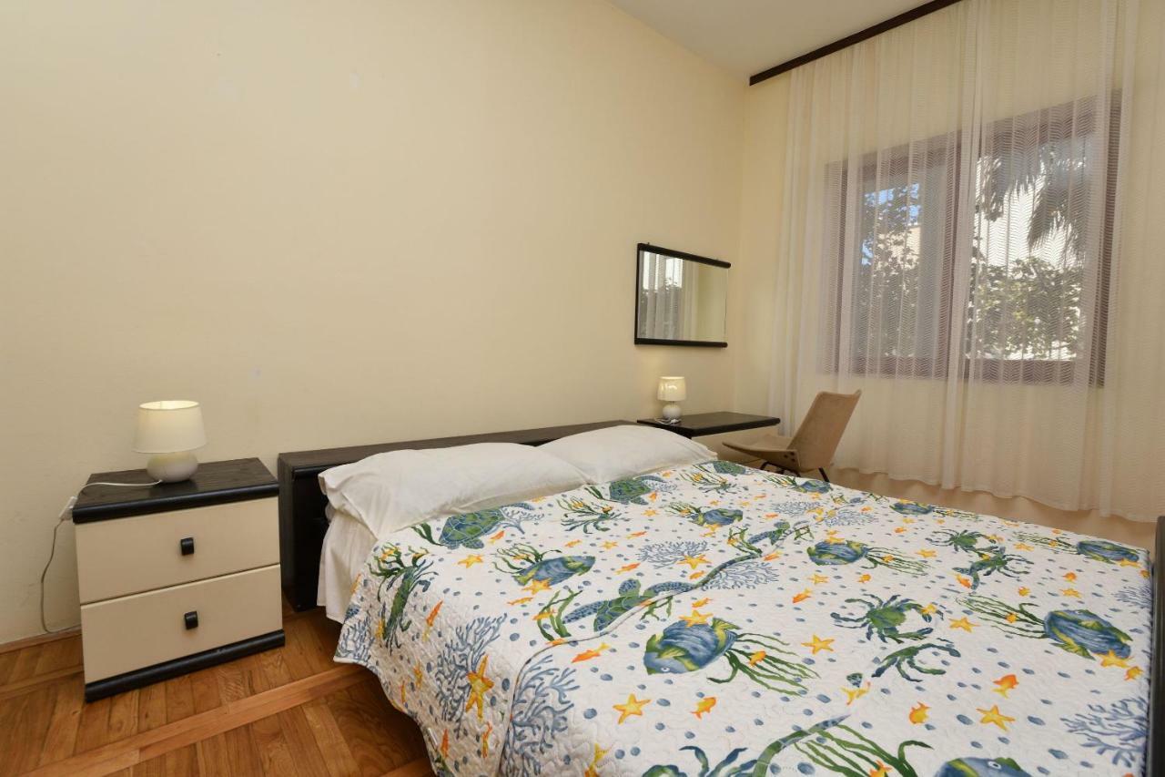 Apartments And Room Kiko Primošten Kültér fotó