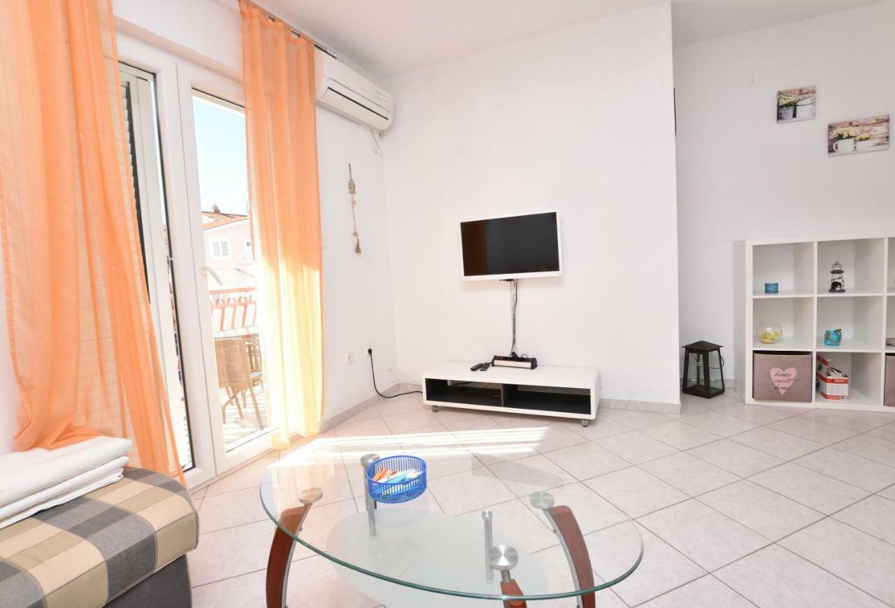 Apartments And Room Kiko Primošten Kültér fotó