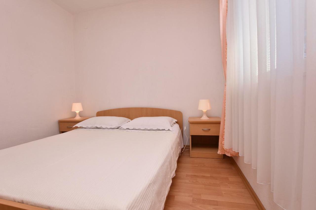 Apartments And Room Kiko Primošten Kültér fotó